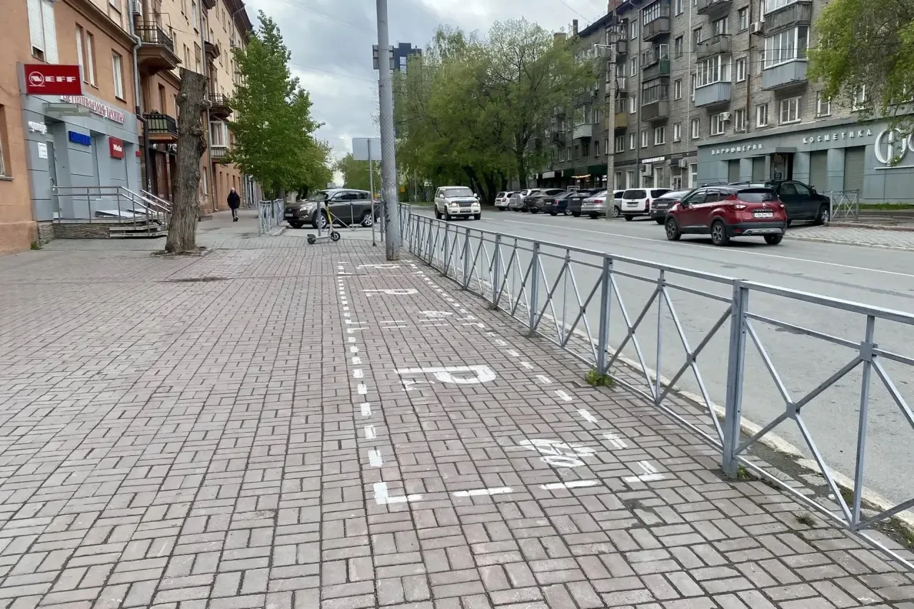 В Новосибирске количество прокатных электросамокатов уменьшилось с 13 до 9 тысяч. Незна...