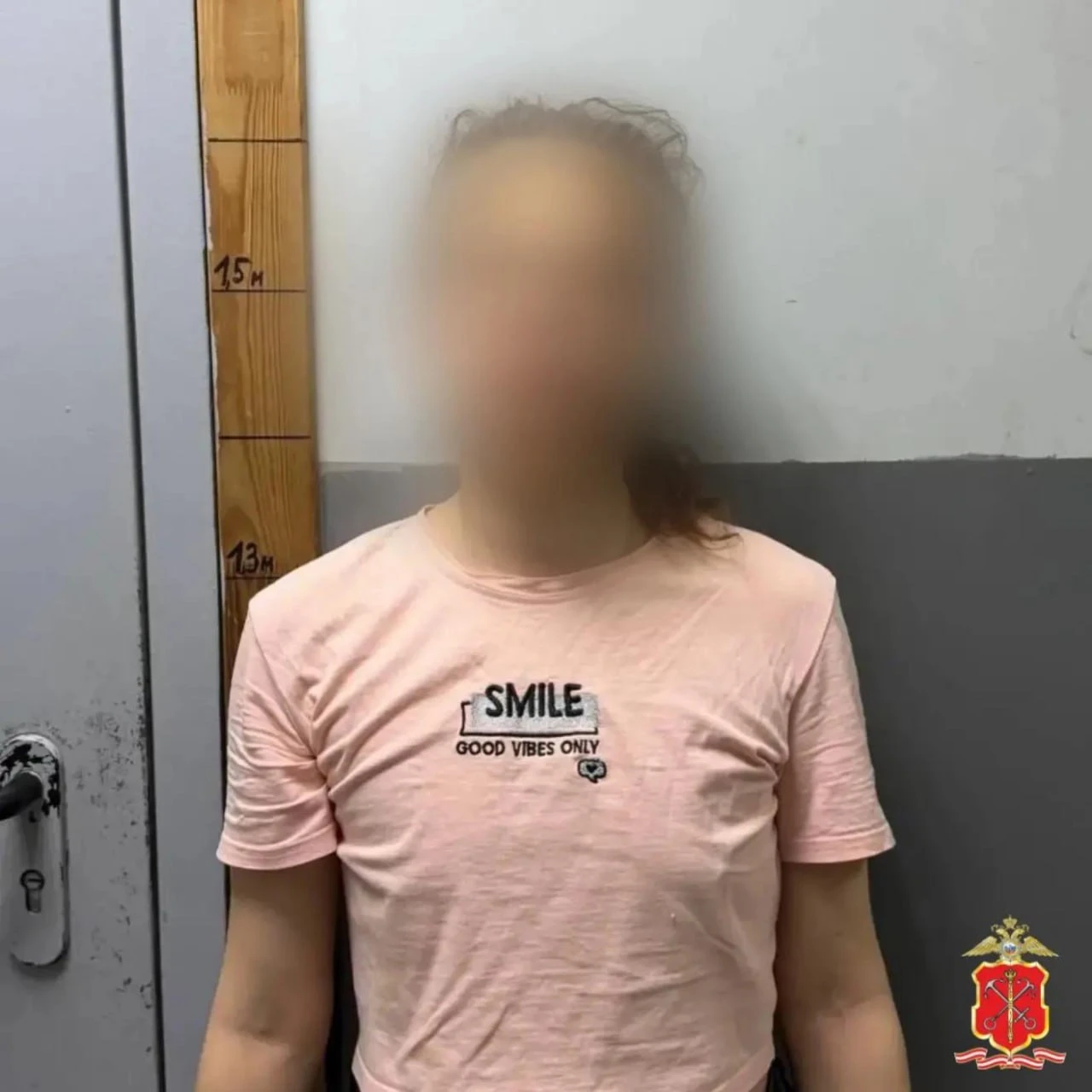 Женщина с ножом напала на троих мужчин возле ресторана на проспекте Славы