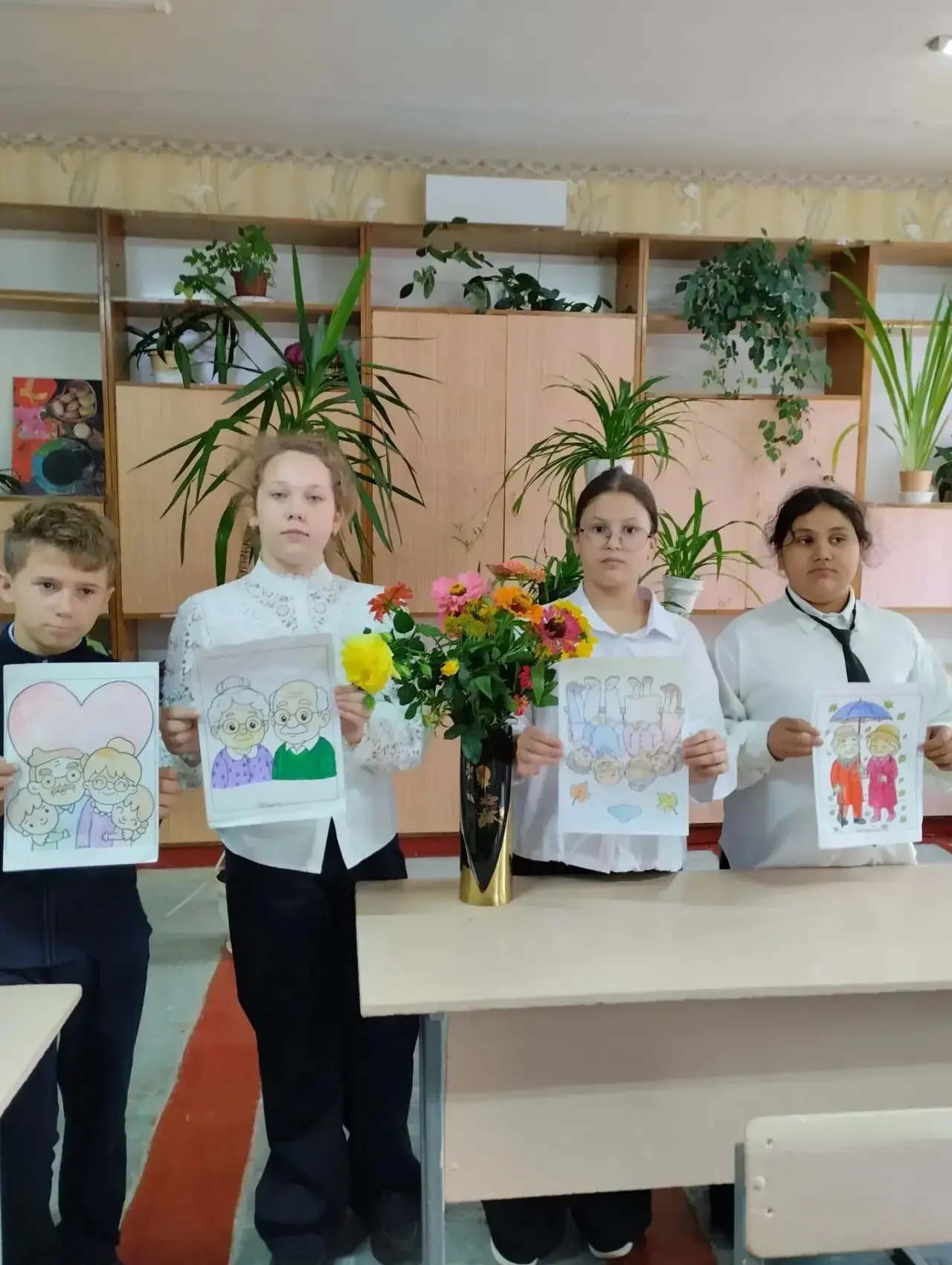 📎💞В честь Дня пожилого человека ученики 5 класса подготовили особые поздравления для ...