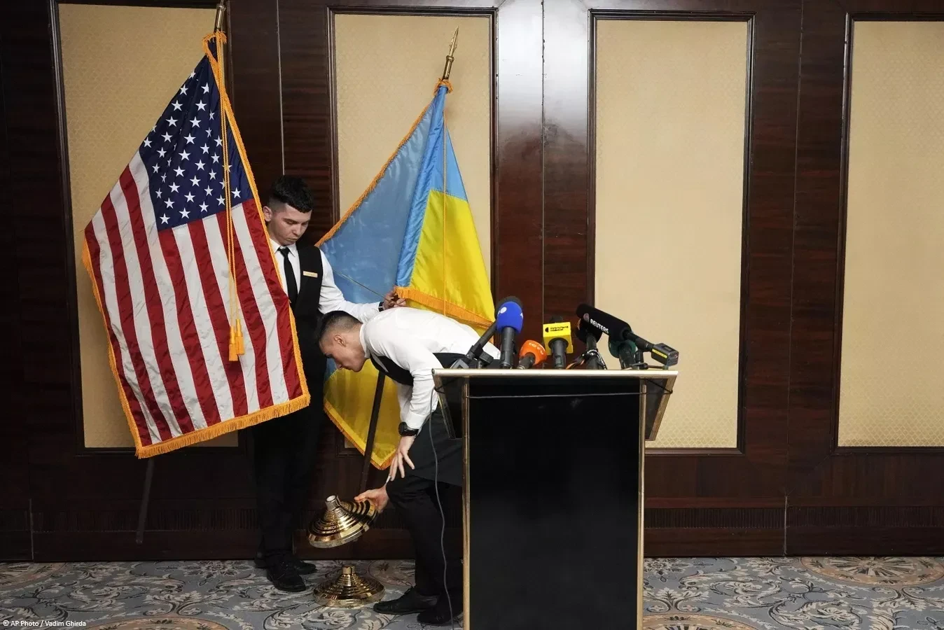 Переговоры между США и Украиной закончились досрочно из-за дизельной сделки Путина и Тр...
