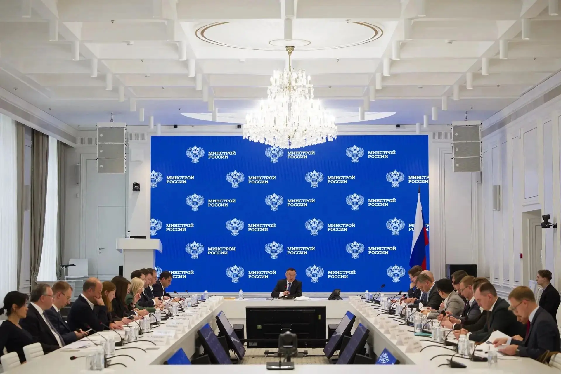 ❗️ Минстрой поставил задачи по мобилизации ресурсов для поддержки застройщиков и миними...