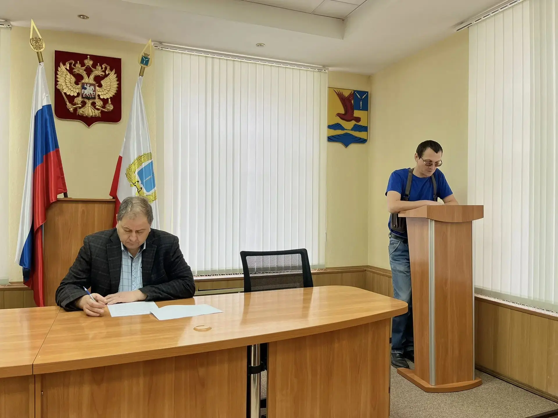 Сегодня глава Озинского района Дмитрий Перин провел постоянно действующее совещание с у...