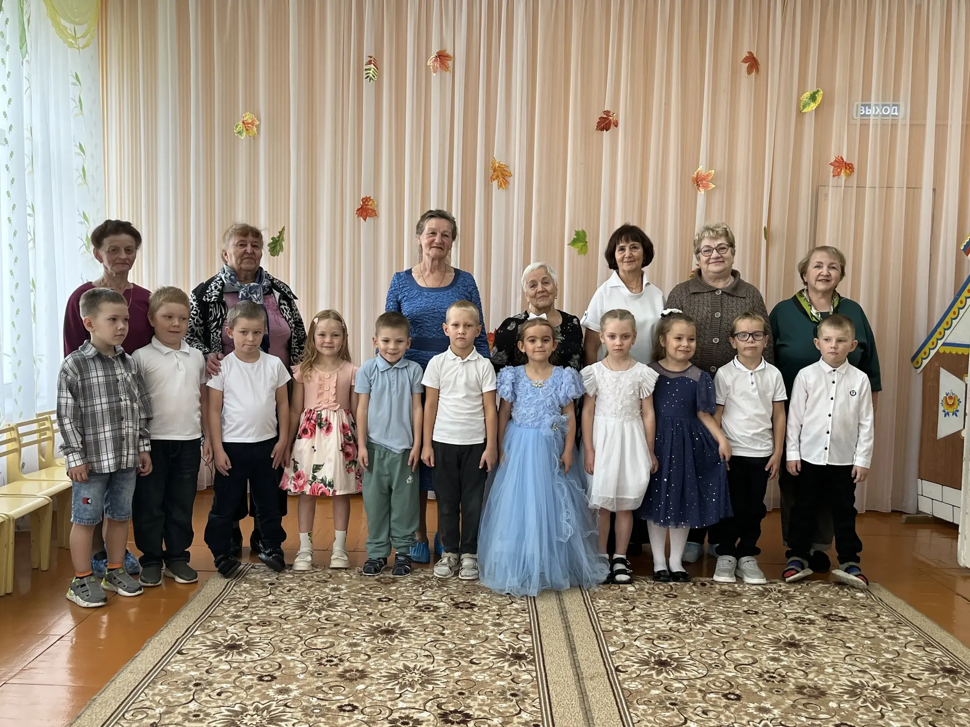 Сегодня зал детского сада наполнился аплодисментами и словами благодарности в адрес  ве...