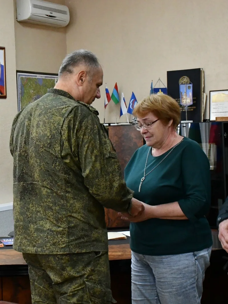 🕊 Семье погибшего бойца из Сортавала передали Орден Мужества