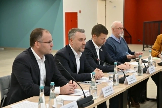 Совместно с депутатом Государственной Думы Сергеем Геннадьевичем Юровым и временно испо...