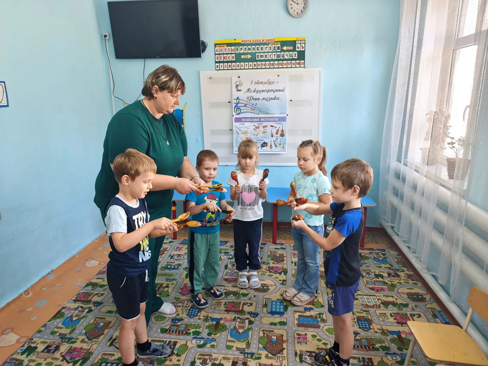 Чтобы радостно нам жить, будем с музыкой дружить!