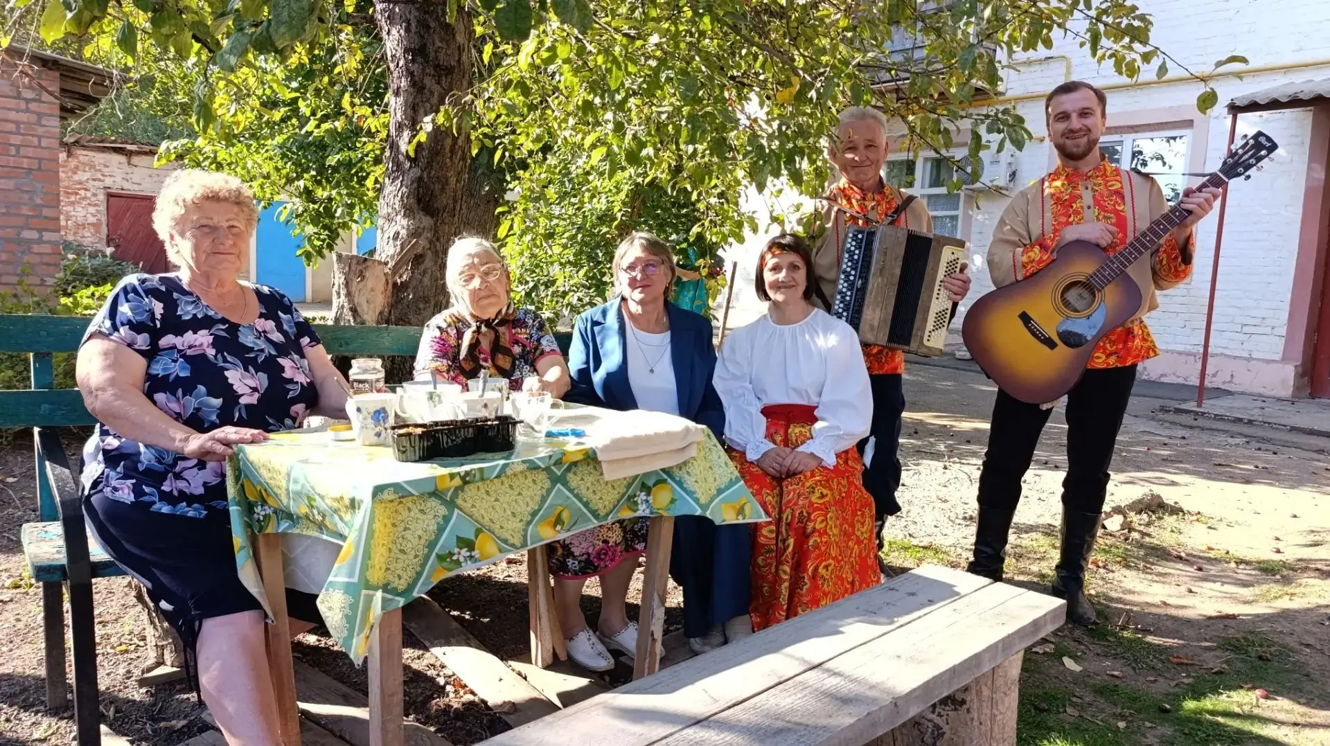 Продолжается Декада Пожилых людей.