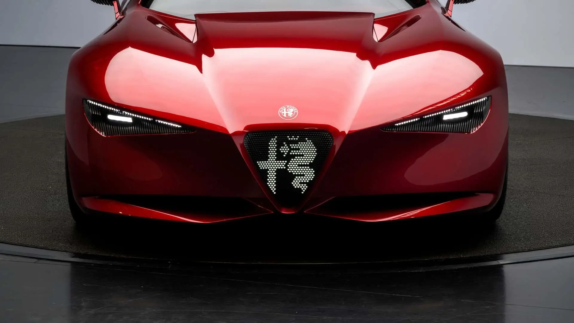 🔥🔥🔥🔥🔥 Alfa Romeo показала Cuorerosso – агрессивный концепт с мотором от Quadrifoglio