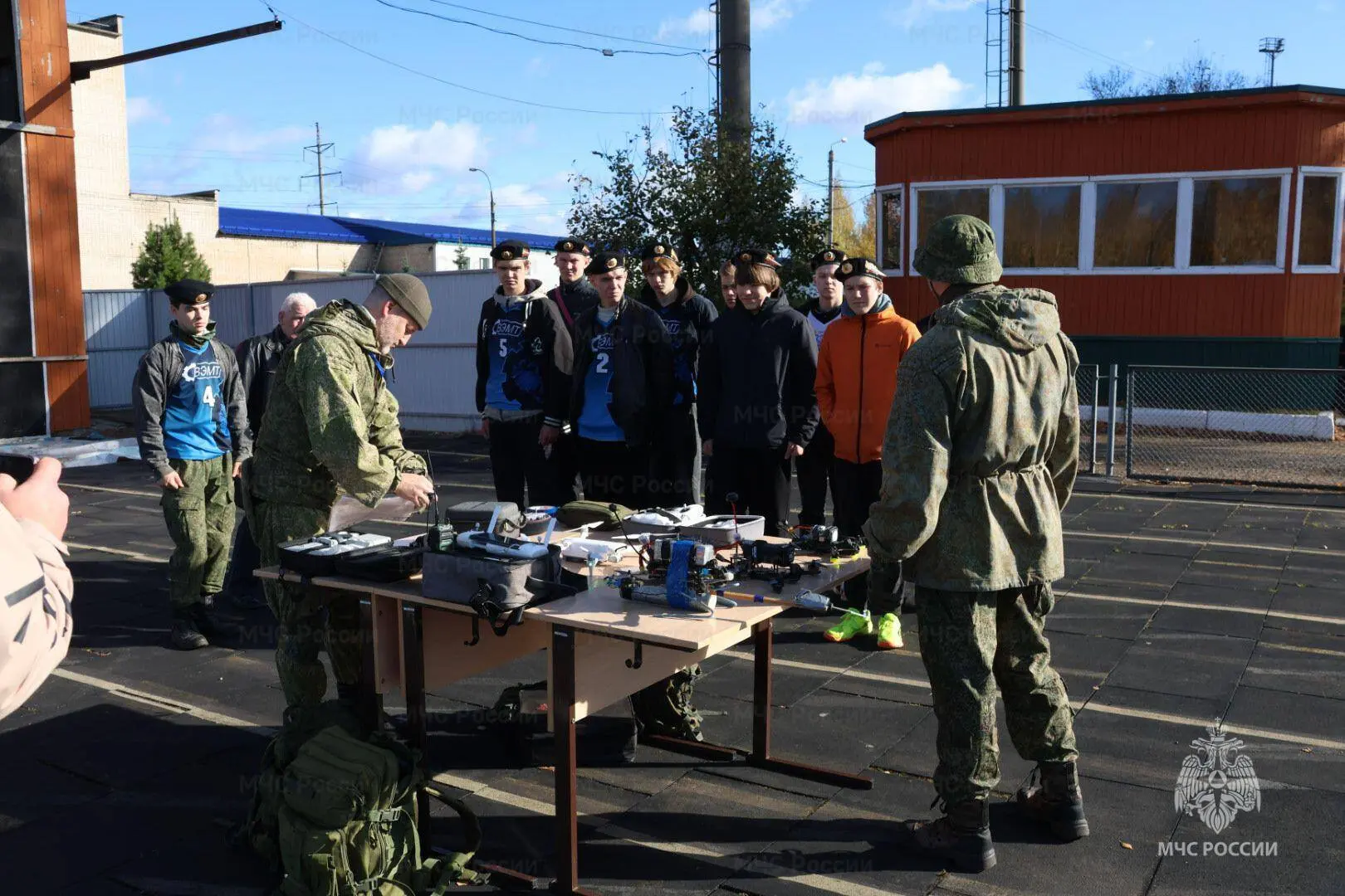 Кировские школьники и студенты посетили мастер-классы по основам безопасности