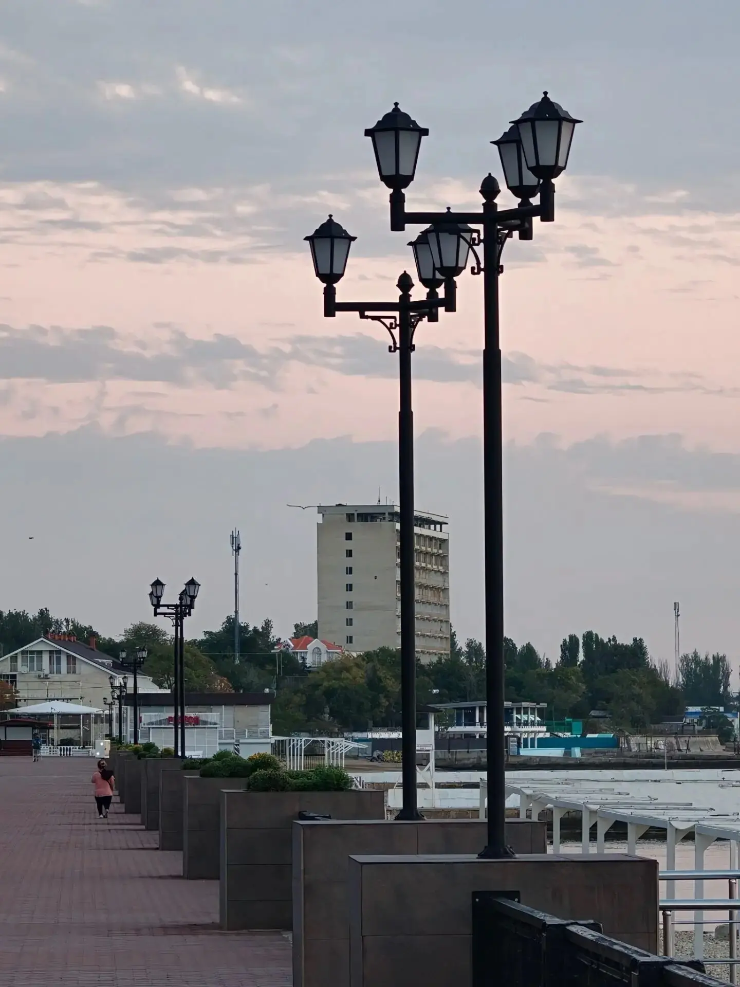 Утро доброе! Пусть воскресенье будет спокойным! 🌿