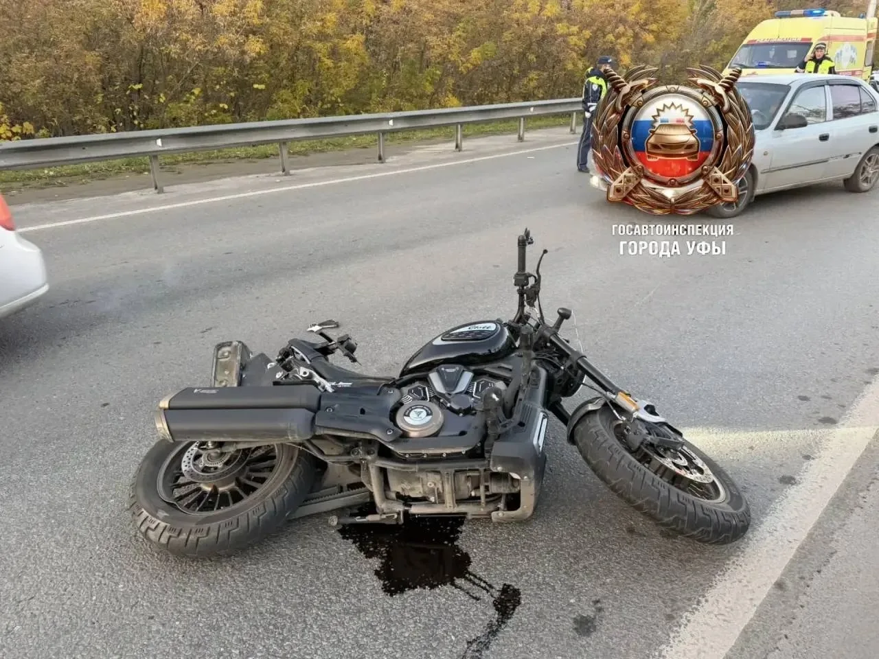 На Демском шоссе в Уфе мотоциклист столкнулся с попутным автомобилем «Сузуки». По предв...
