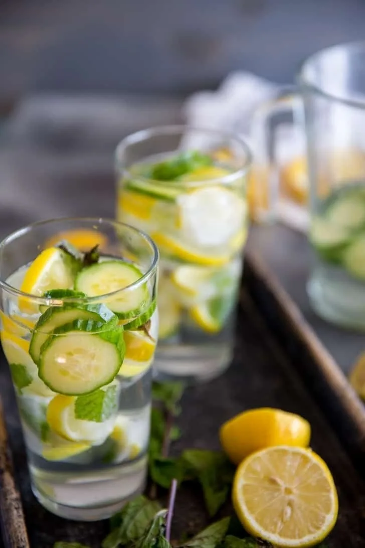 Вода с лимоном и огурцом💛💚