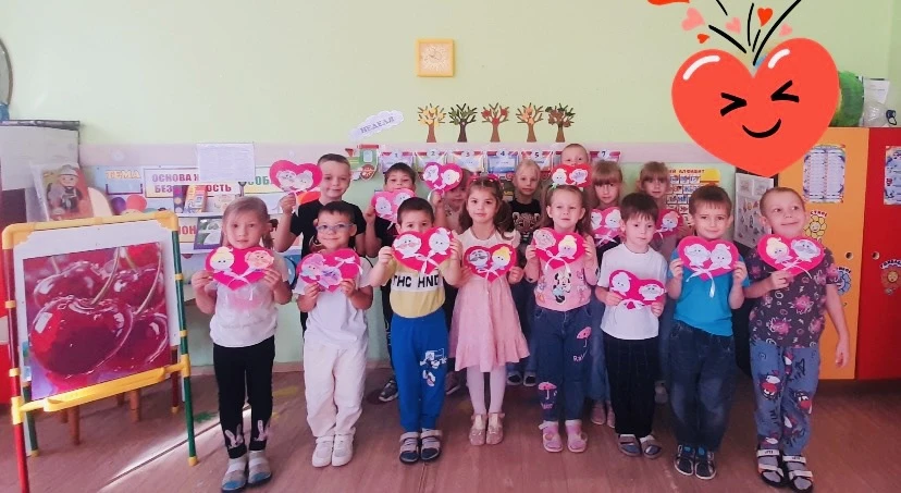Воспитанники МДОУ «Детский сад №1 г. Пугачева» поздравили Ветеранов педагогического тру...