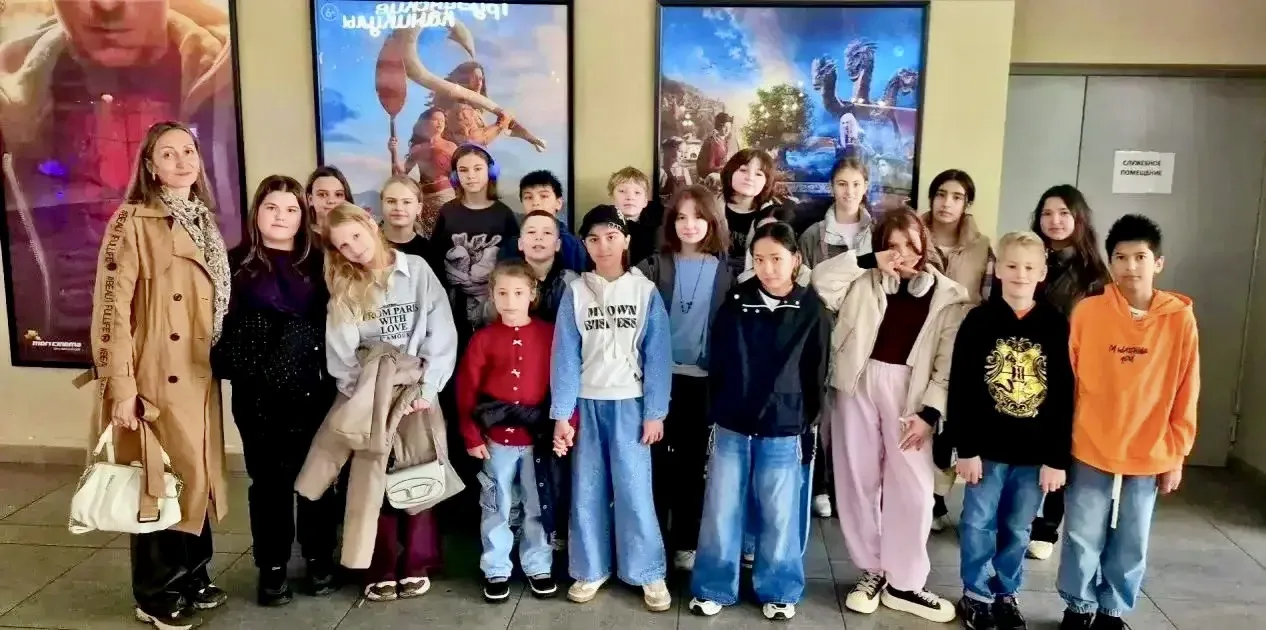 🎬 Когда урок продолжается в кинотеатре!