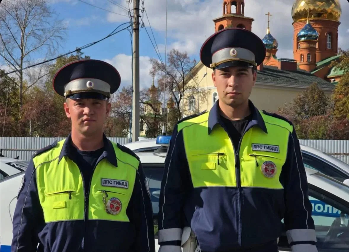 🚔 Инспекторы ДПС помогли роженице из Мезенского вовремя попасть в роддом