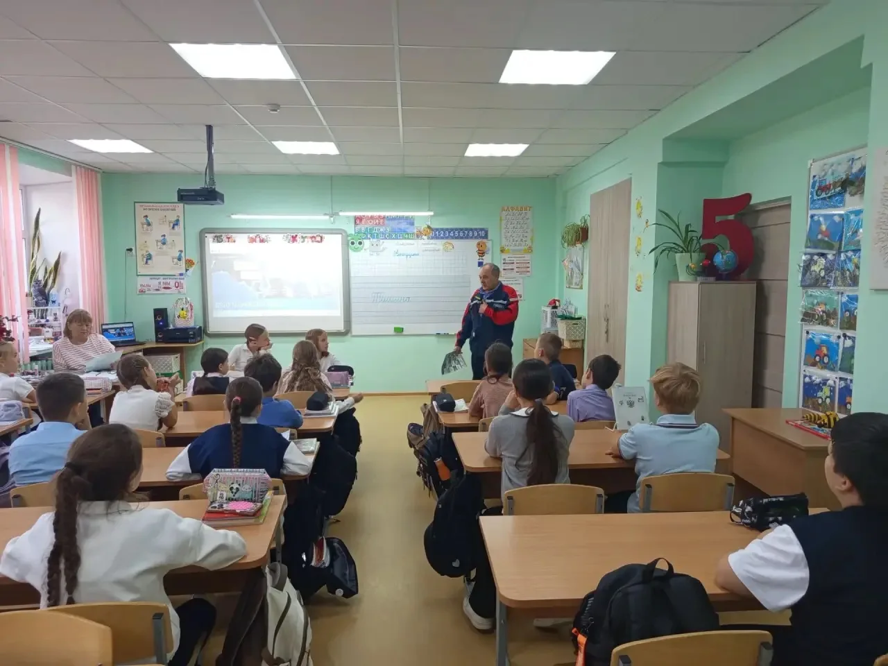 📍 Урок электробезопасности от специалиста АО «СУЭНКО»