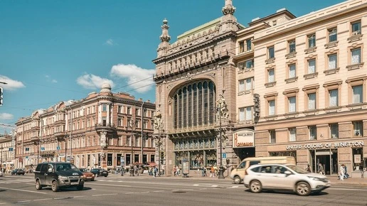 Главной улице Петербурга Невскому проспекту исполнилось 308 лет
