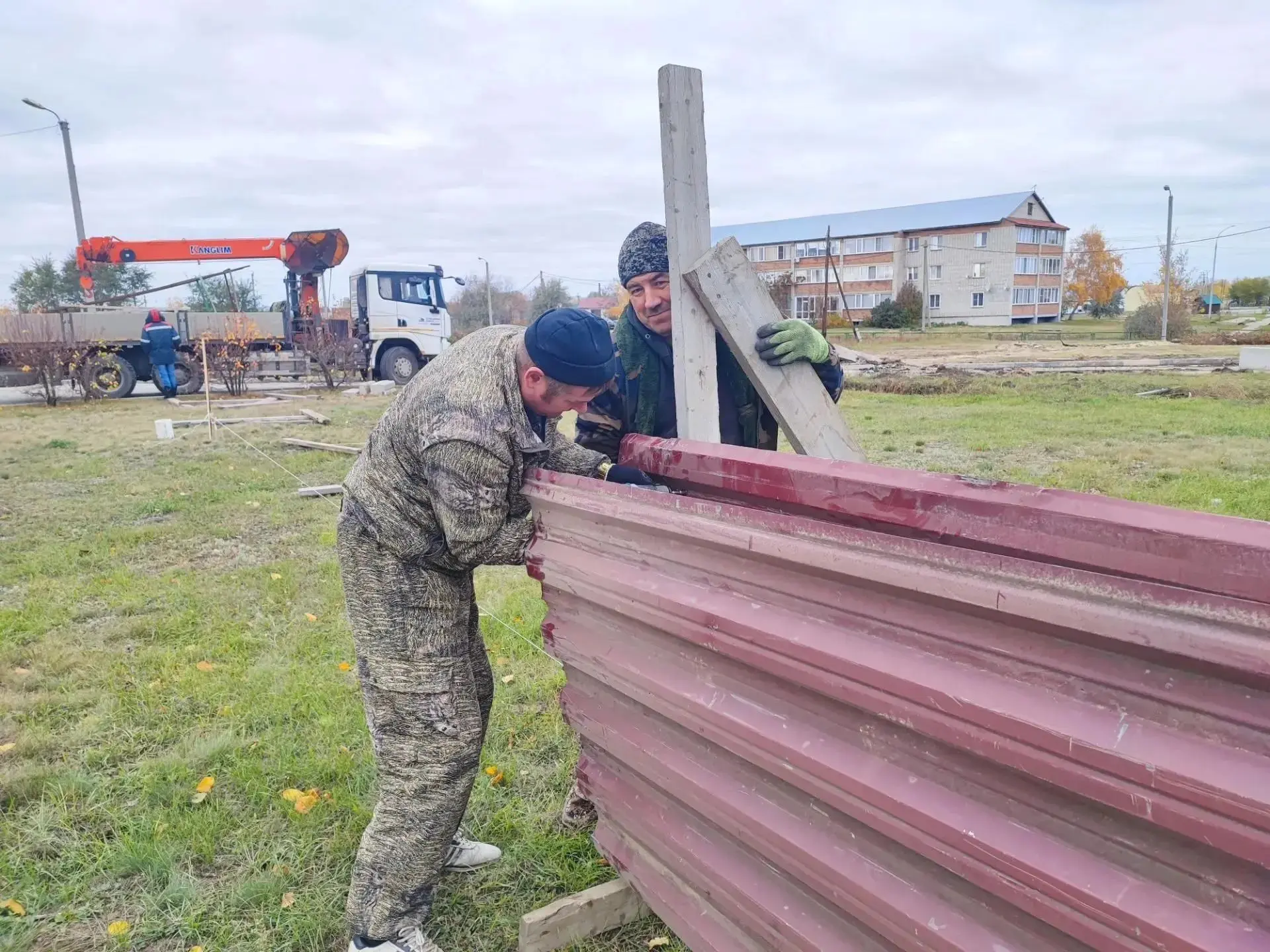 В Карасукской ЦРБ идут подготовительные работы по строительству новой поликлиники