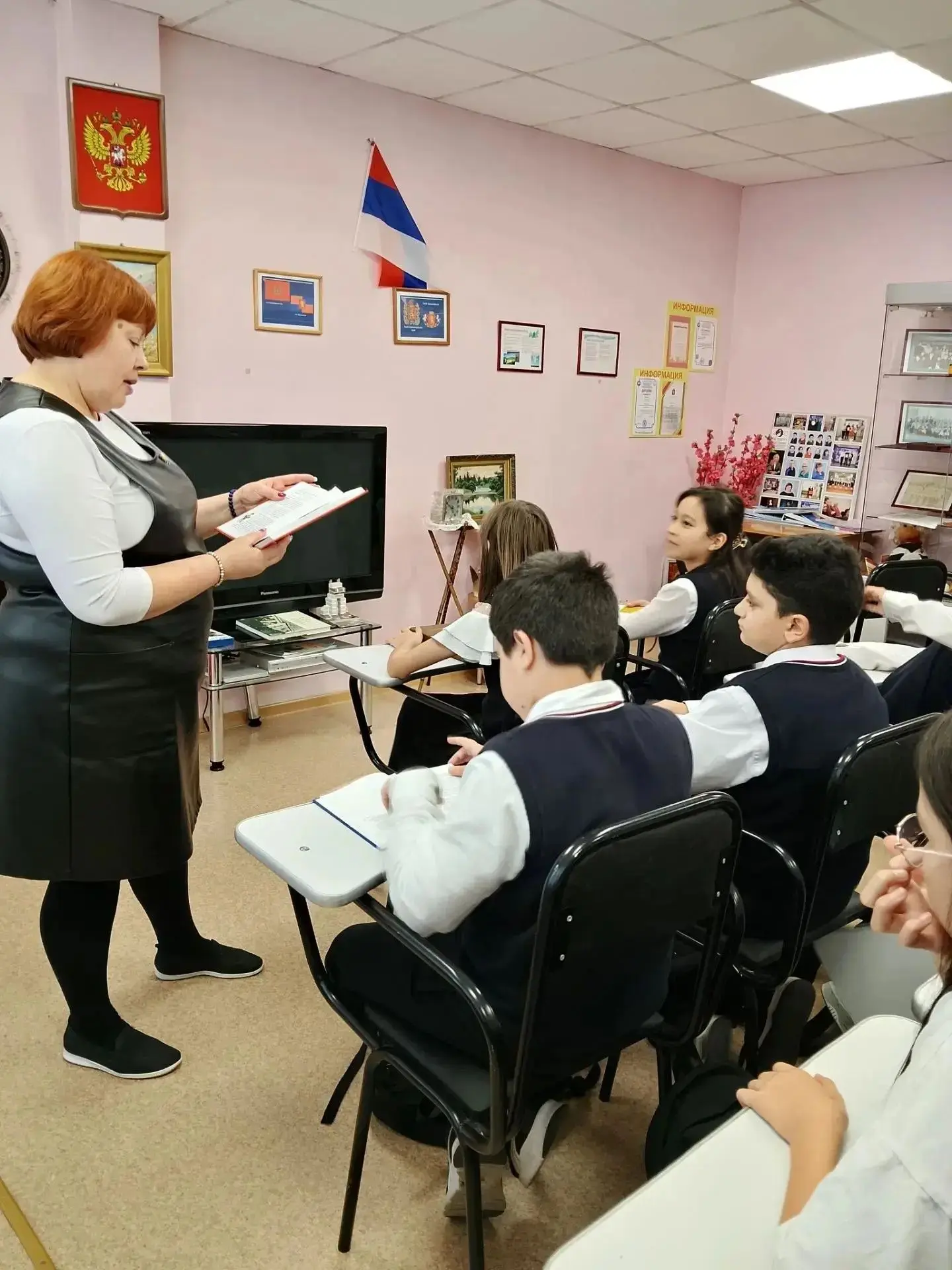 В преддверии Дня словарей и энциклопедий, который отмечается 22 ноября, наша школа запу...