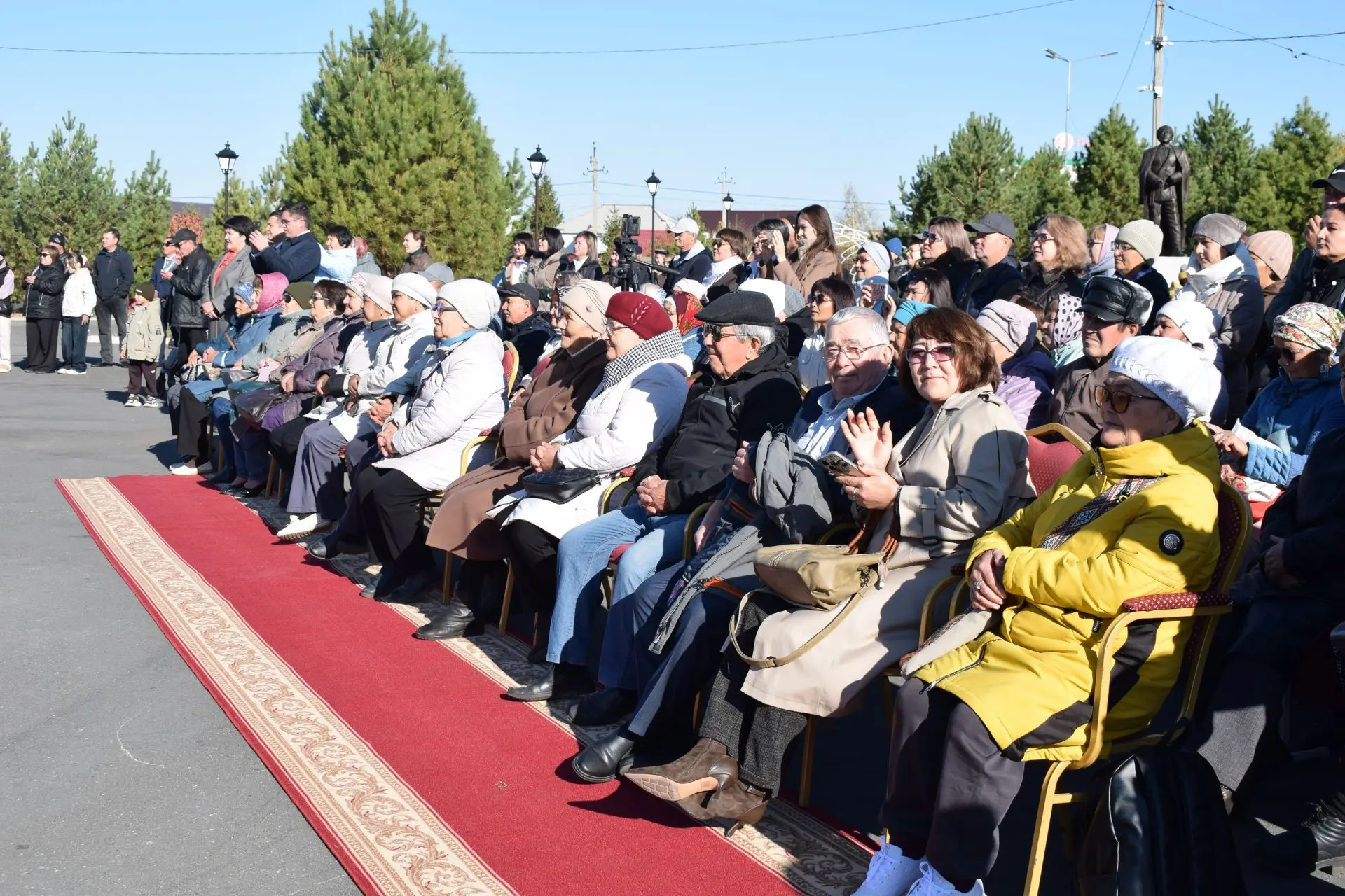 🏛️🍎 День Республики в Хайбуллинском районе: спорт, добрые дела и забота о здоровье!