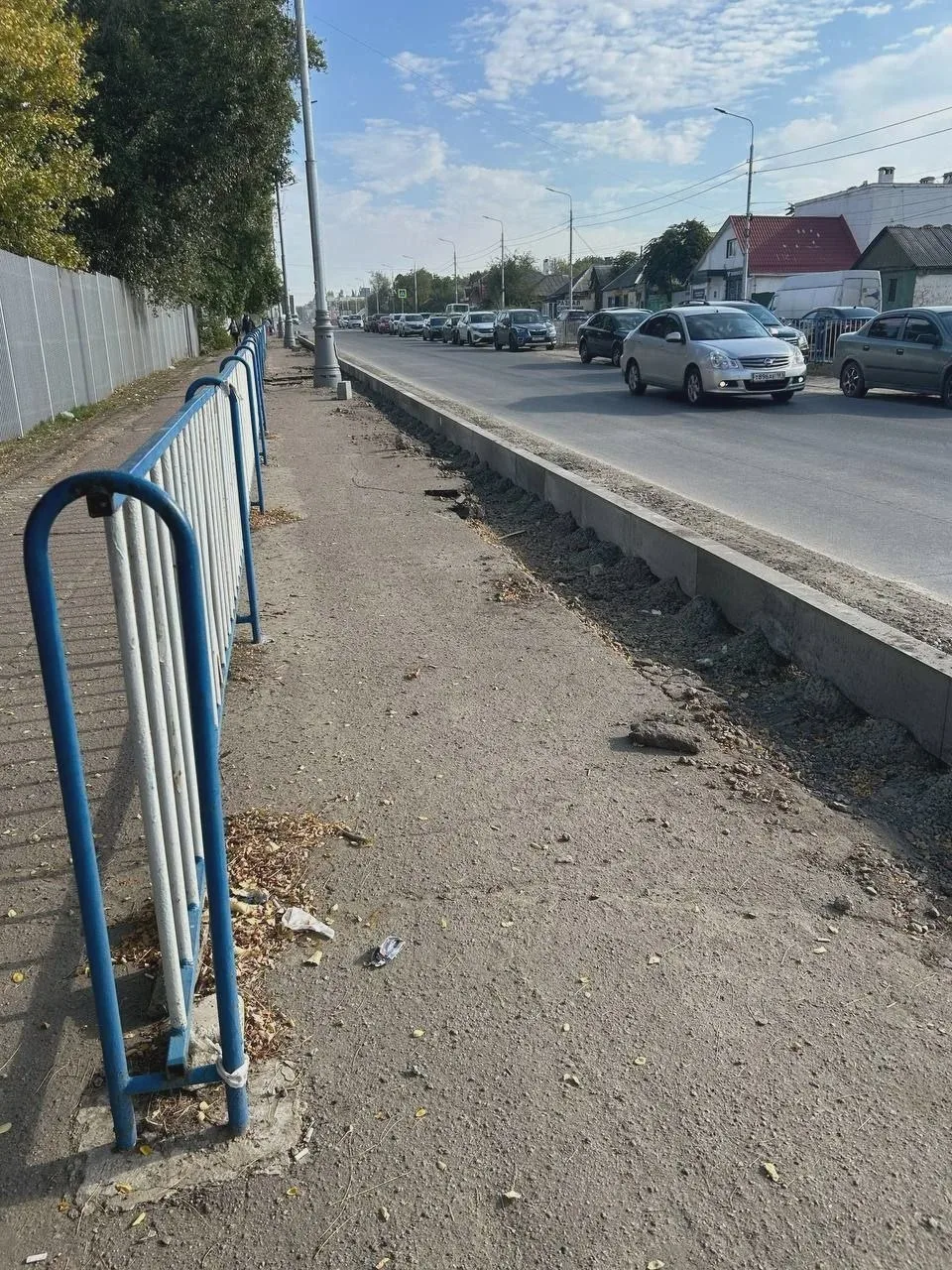 🚘 У поликлиники №11 стало меньше парковок