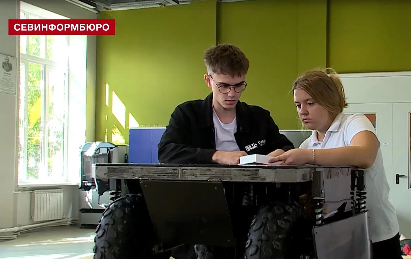 🚀 Студенты СевГУ разработали транспортный дрон и устройство для 3D-принтера