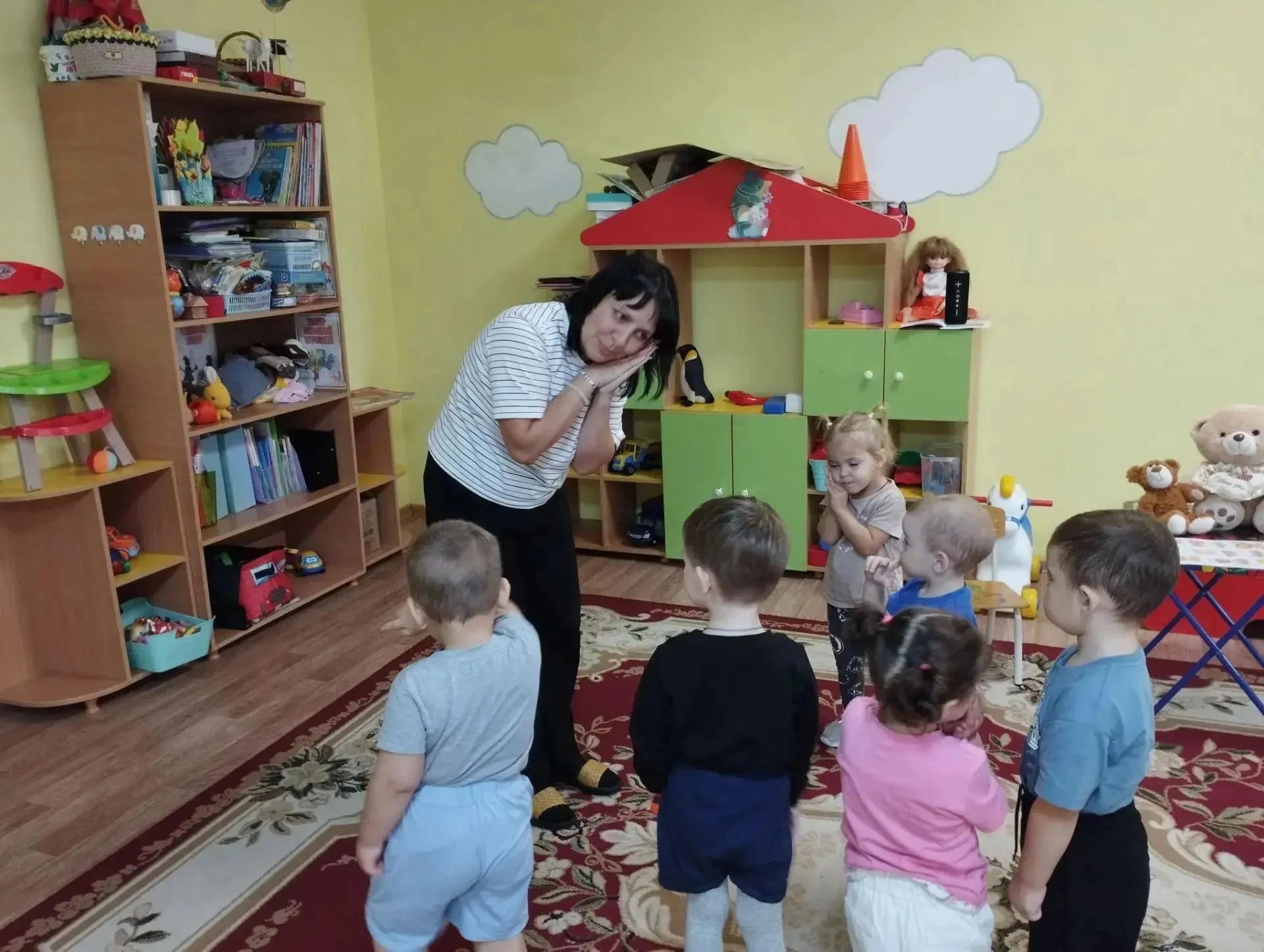 🧸 День с мишкой: как малыши учились замечать и сравнивать 💛