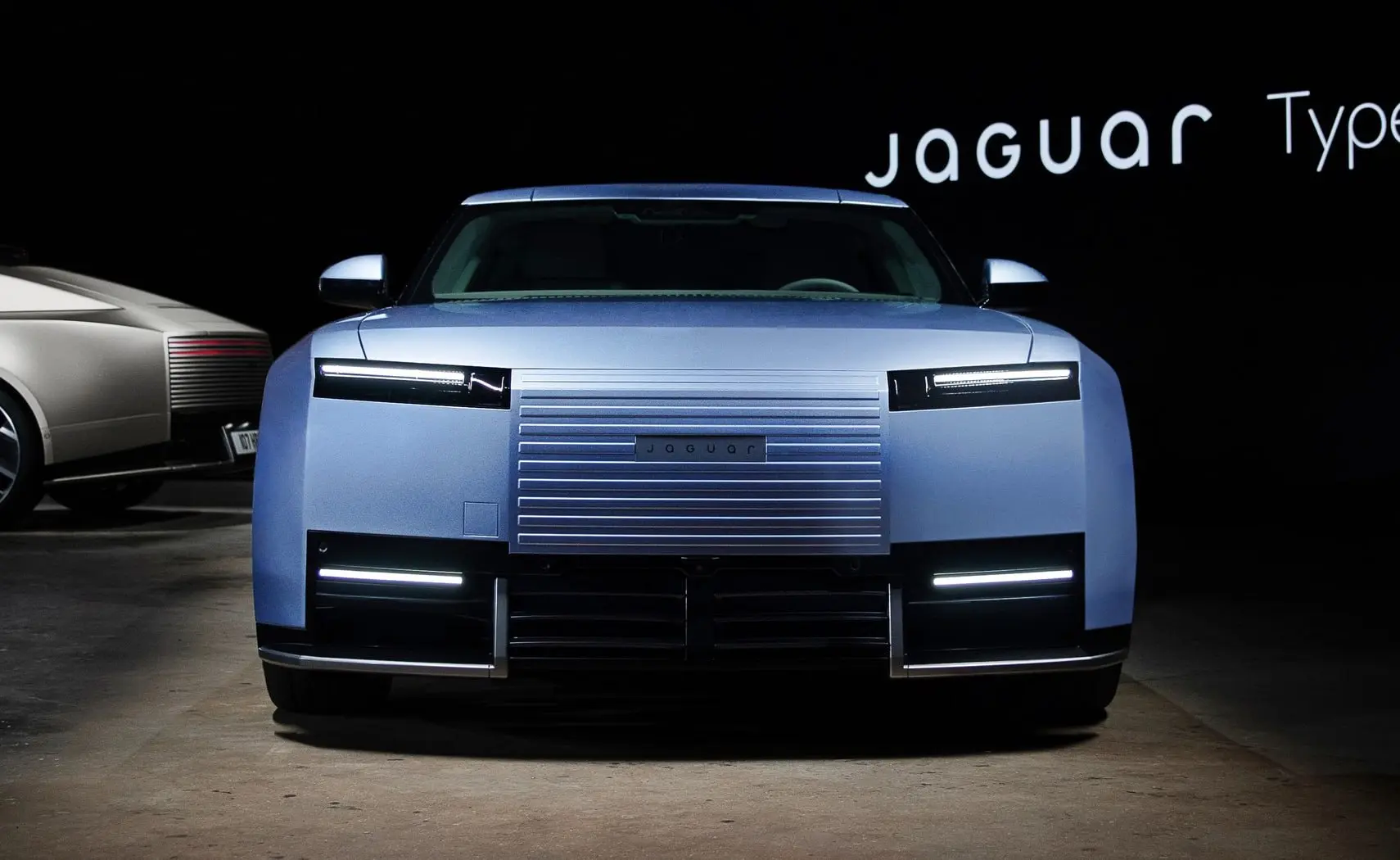 Jaguar готовит новый электрический кроссовер