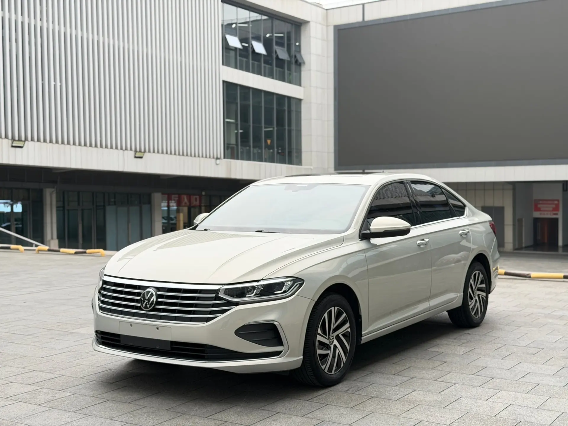 Автомобиль: Volkswagen Lavida