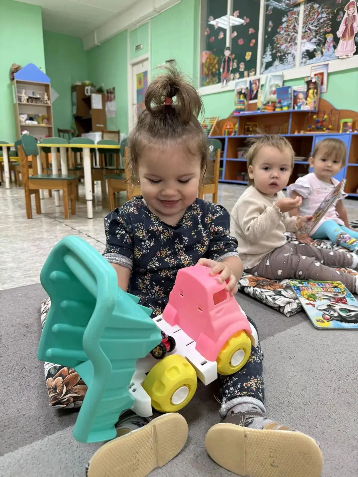 Наши малышки учатся учатся играть😊