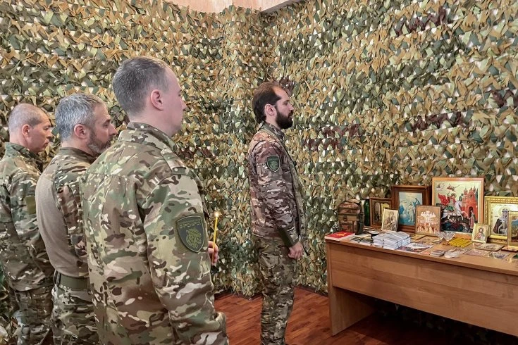 Накануне праздника Покрова Пресвятой Богородицы в один из пунктов временной дислокации ...