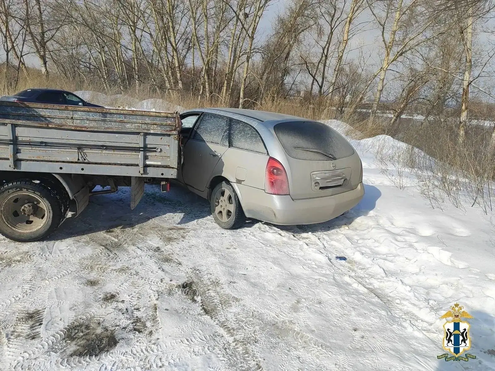 🚗💸 Четверых участников банды автоподставщиков задержали силовики в Новосибирске. Ущер...