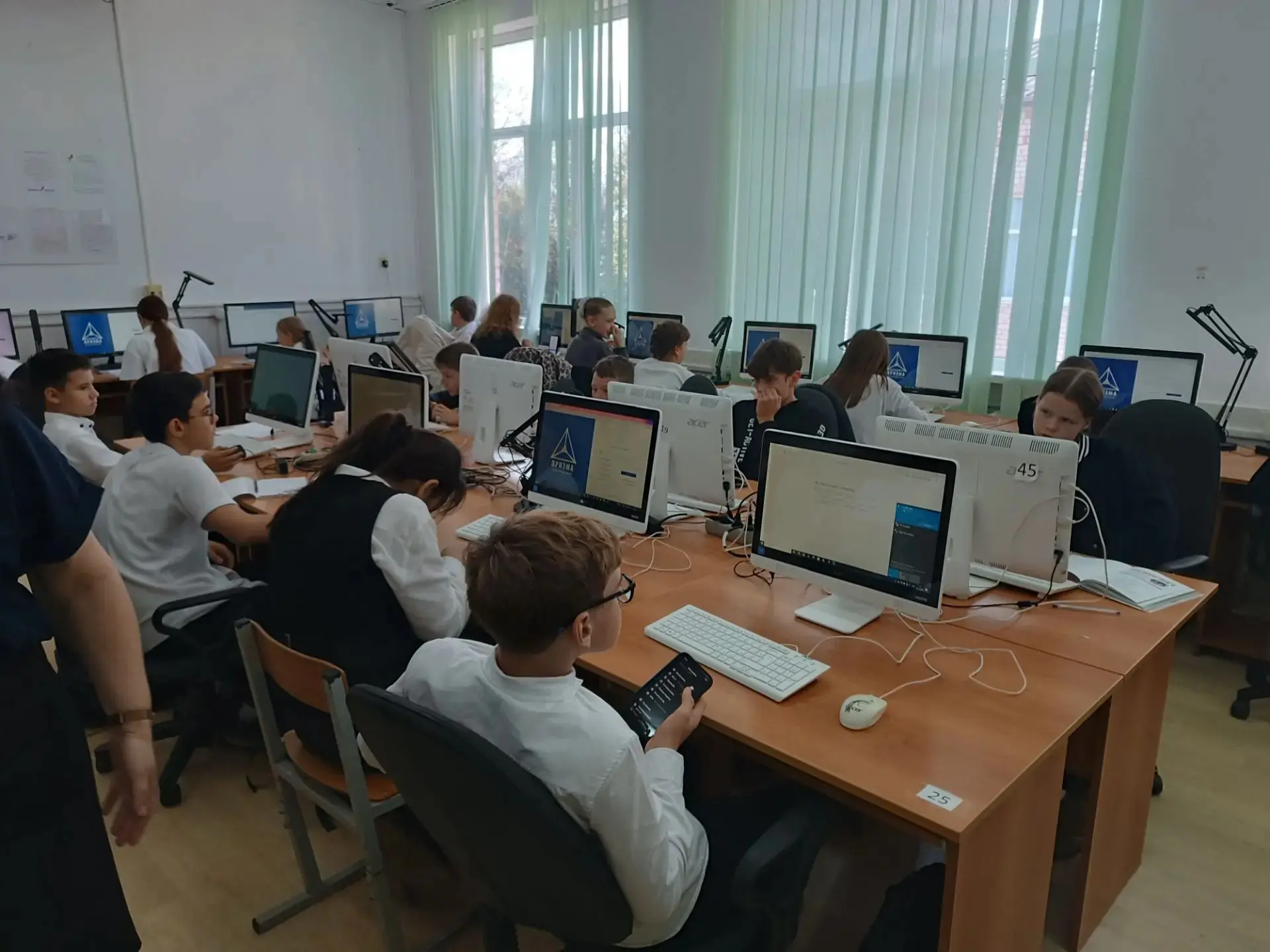 Сегодня в нашей школе официально завершилась третья неделя школьного этапа Всероссийско...