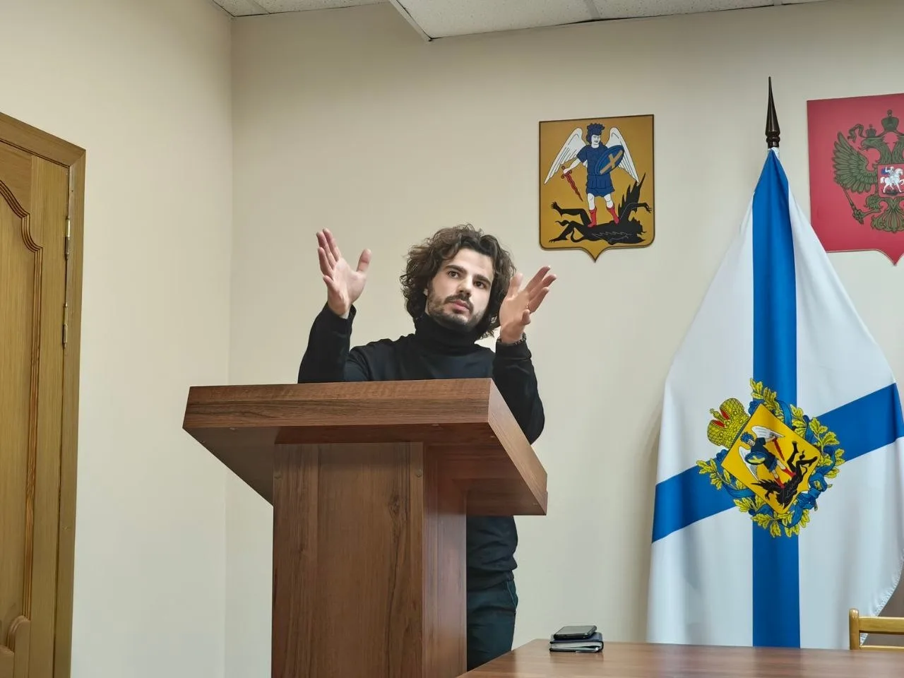 Загадка с муралами в Няндоме ⚡
