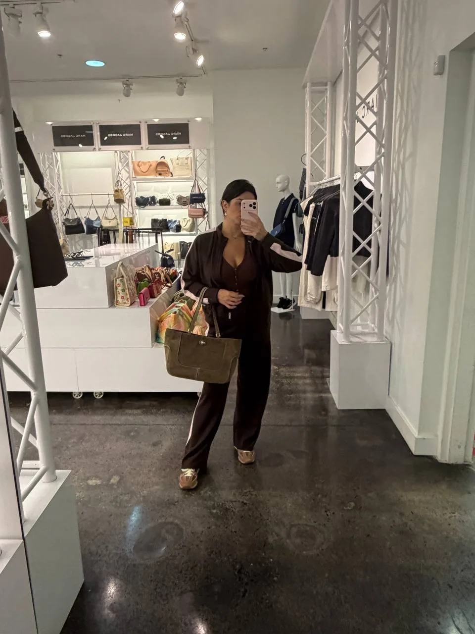 MARC JACOBS🏷️