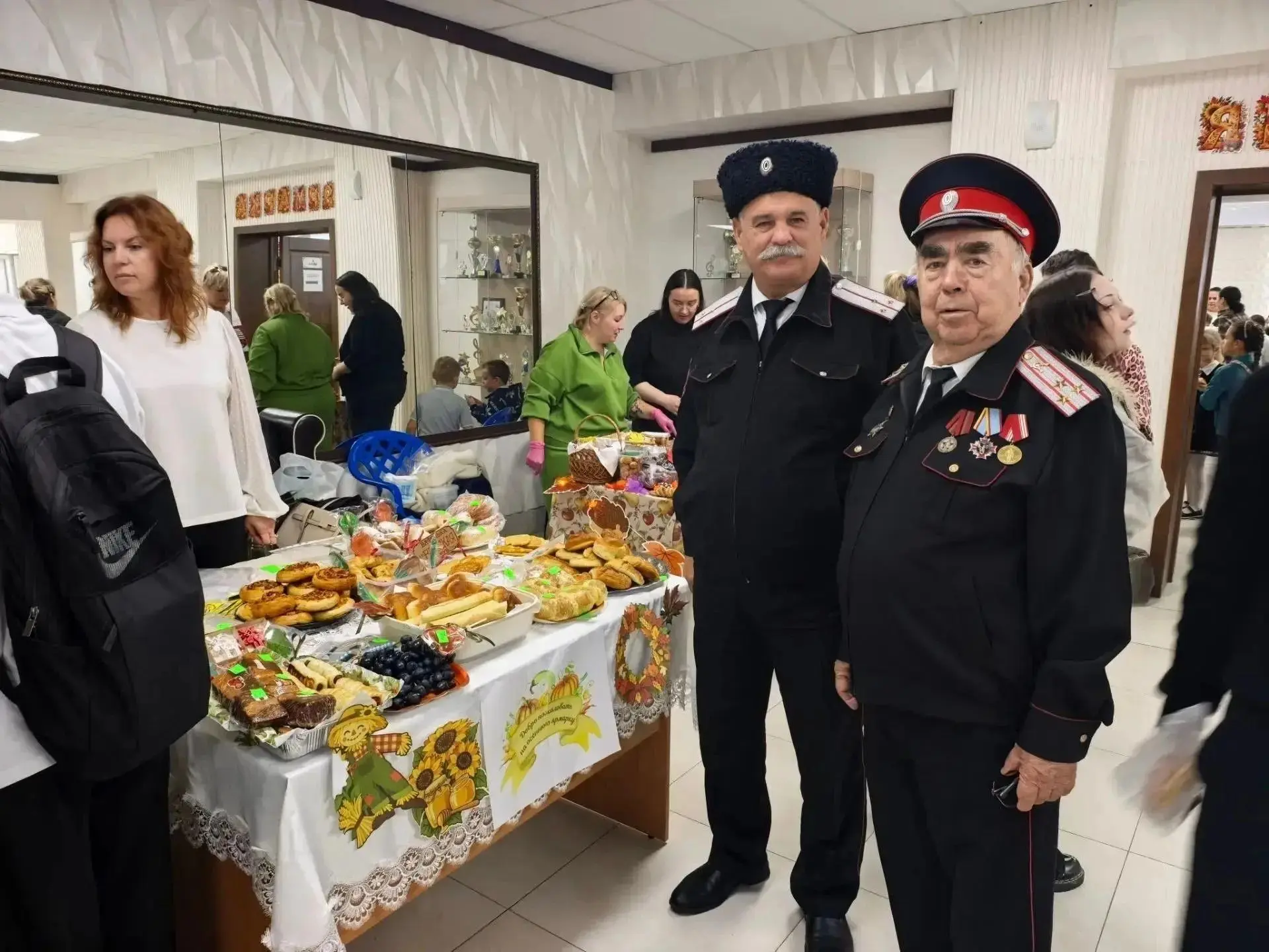 💪 В Голубицком Доме культуры прошла благотворительная ярмарка в поддержку участников СВО