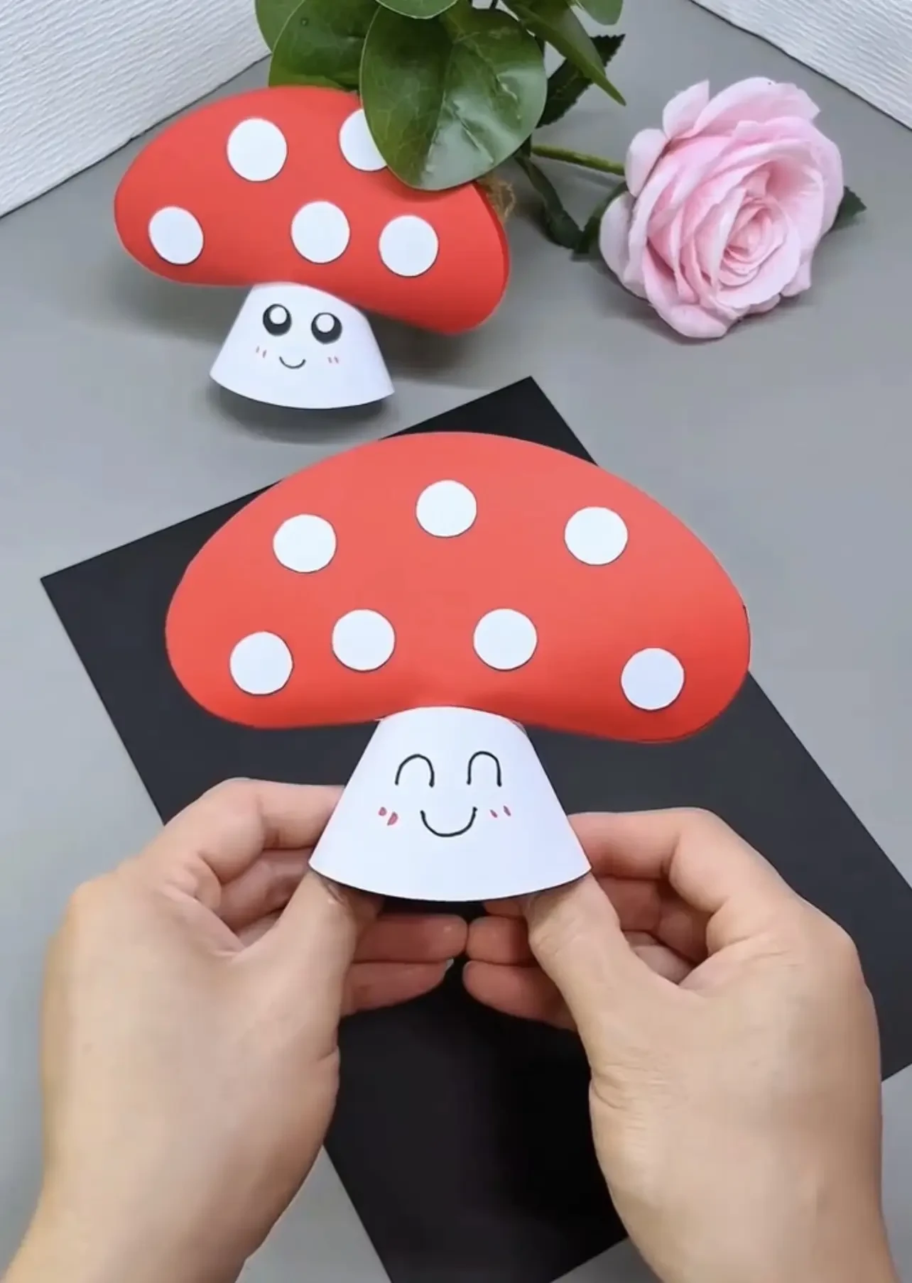 Милые грибочки из бумаги🍄