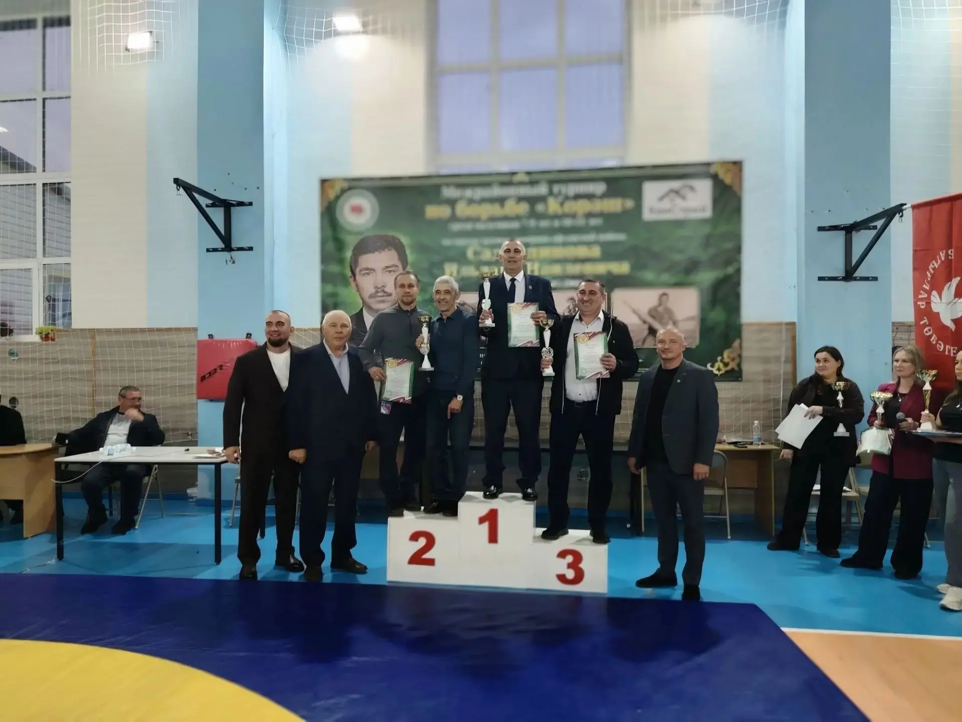 Церемония награждения победителей и призеров I межрайонного турнира по борьбе «Корэш» с...