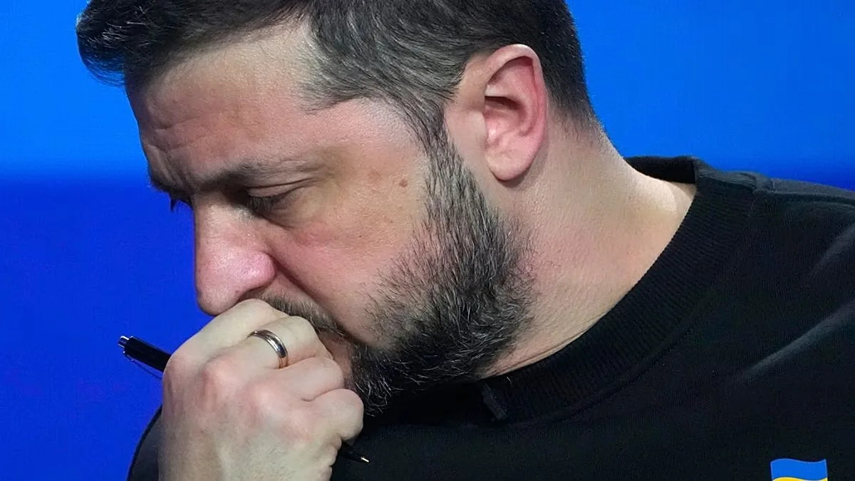 Зеленский поплакался в эфире британского ТВ. Он заявил, что чувствует себя преданным из...