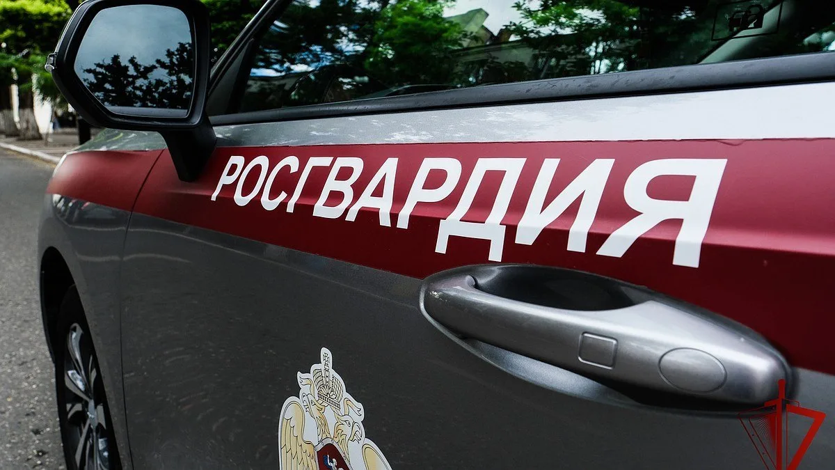Пьяный астраханец устроил скандал в православном храме и попал под задержание