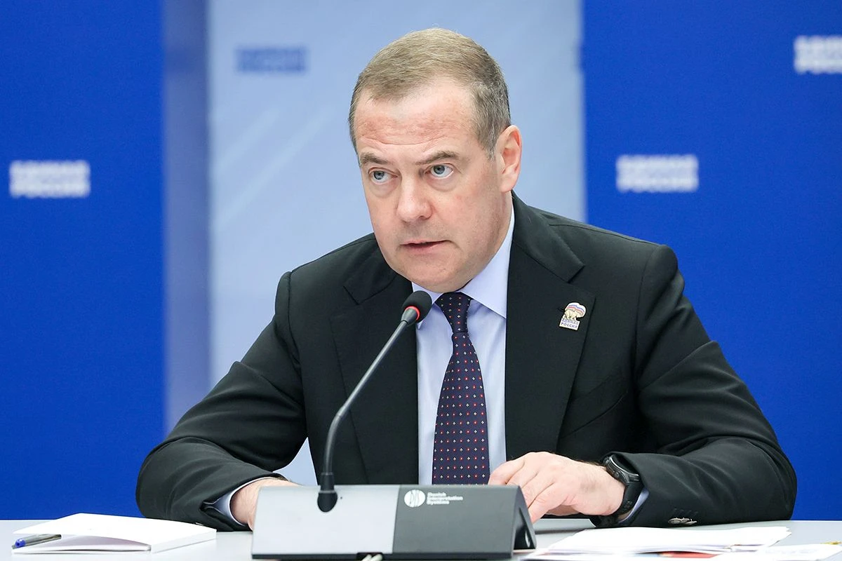 Трамп наконец резанул правду: кровавый клоун хочет только войны и должен быстрее исчезн...