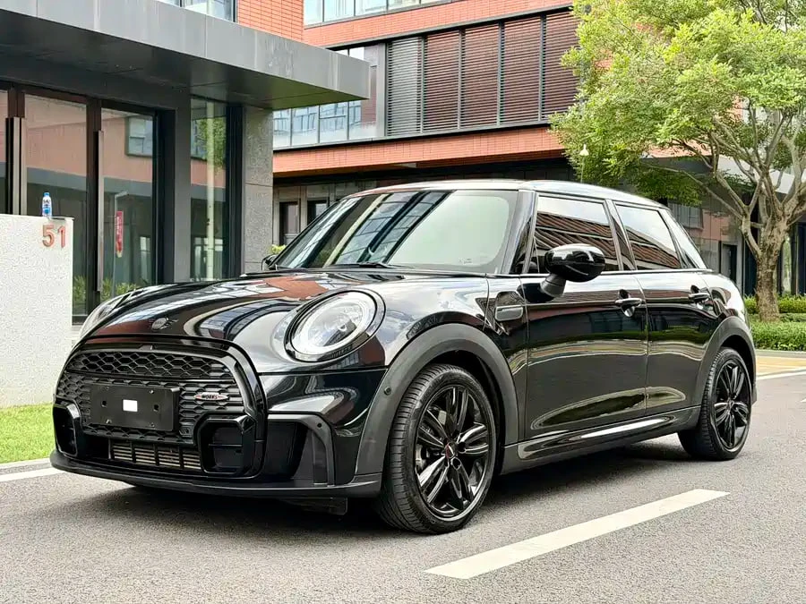 Mini model 1.5T COOPER Artist five-door version