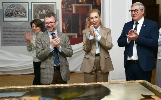 В Новосибирском художественном музее проходит приемка экспонатов выставки «Рафаэль. Вер...