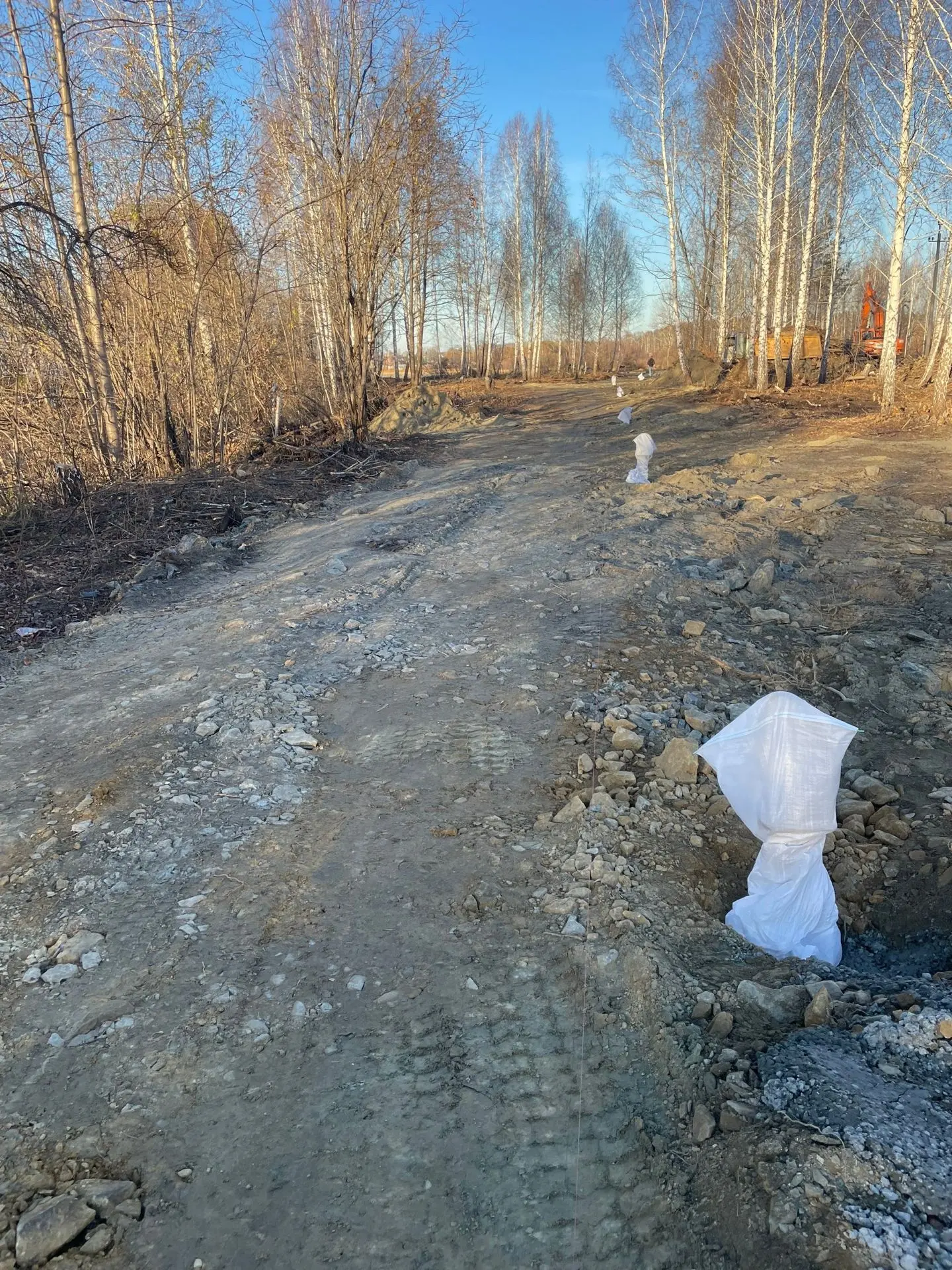 В Заозёрном вовсю благоустраивают набережную