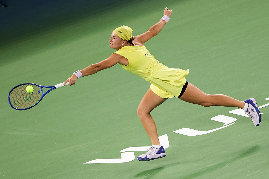 🎾 Шнайдер вышла в четвертьфинал турнира WTA–1000 в Ухане