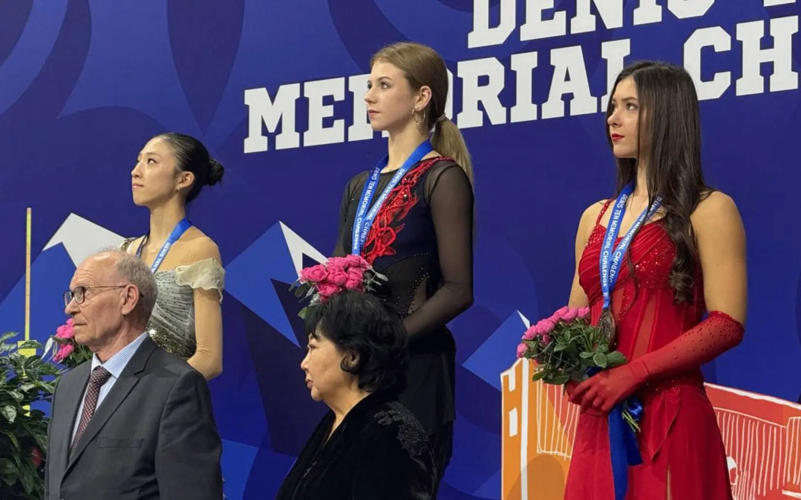 Александра Трусова на верхней ступени пьедестала 🏆