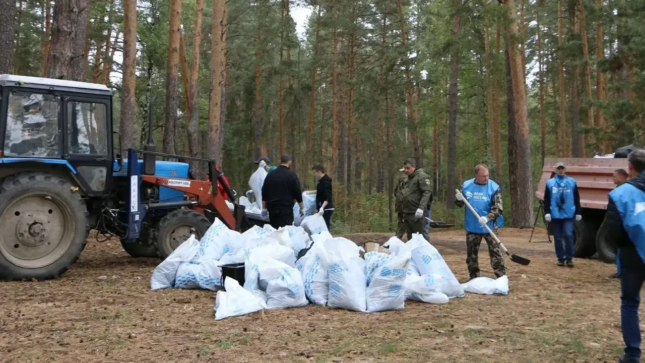 С берегов Сурского водохранилища собрали свыше 36 кубометров мусора