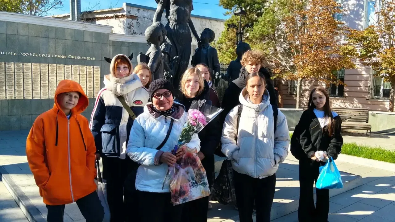 Чествуем ветеранов педагогического труда!