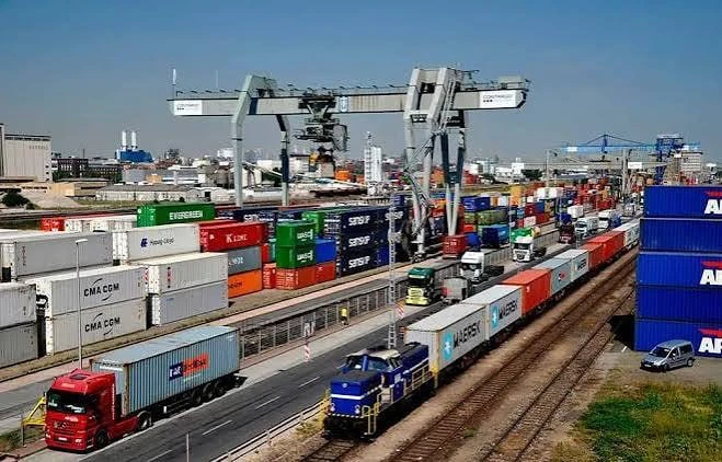 🇺🇿 Шесть сухих портов до 2030 года: Узбекистан утвердил главные проекты транспортно-л...