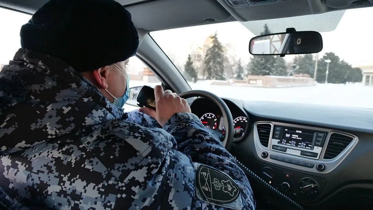 В Новокузнецке росгвардейцы задержали участника уличного конфликта